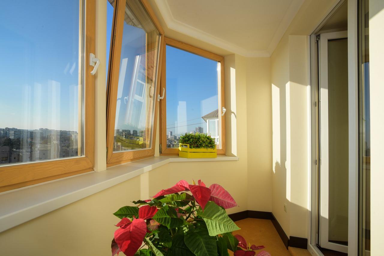 Aparthotel On Klinichna St. Kijev Kültér fotó